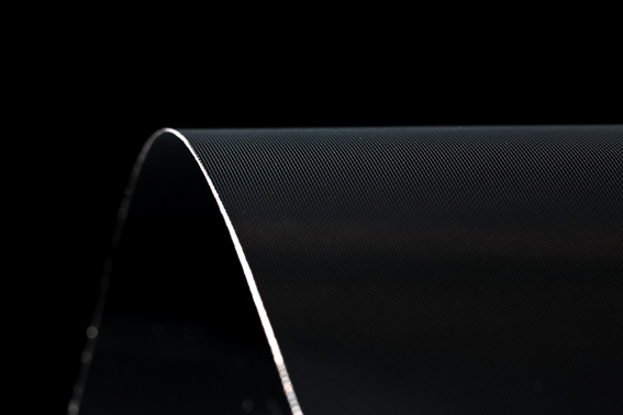 See Through電波シールドガラスに組み込まれている電波シールドメッシュ